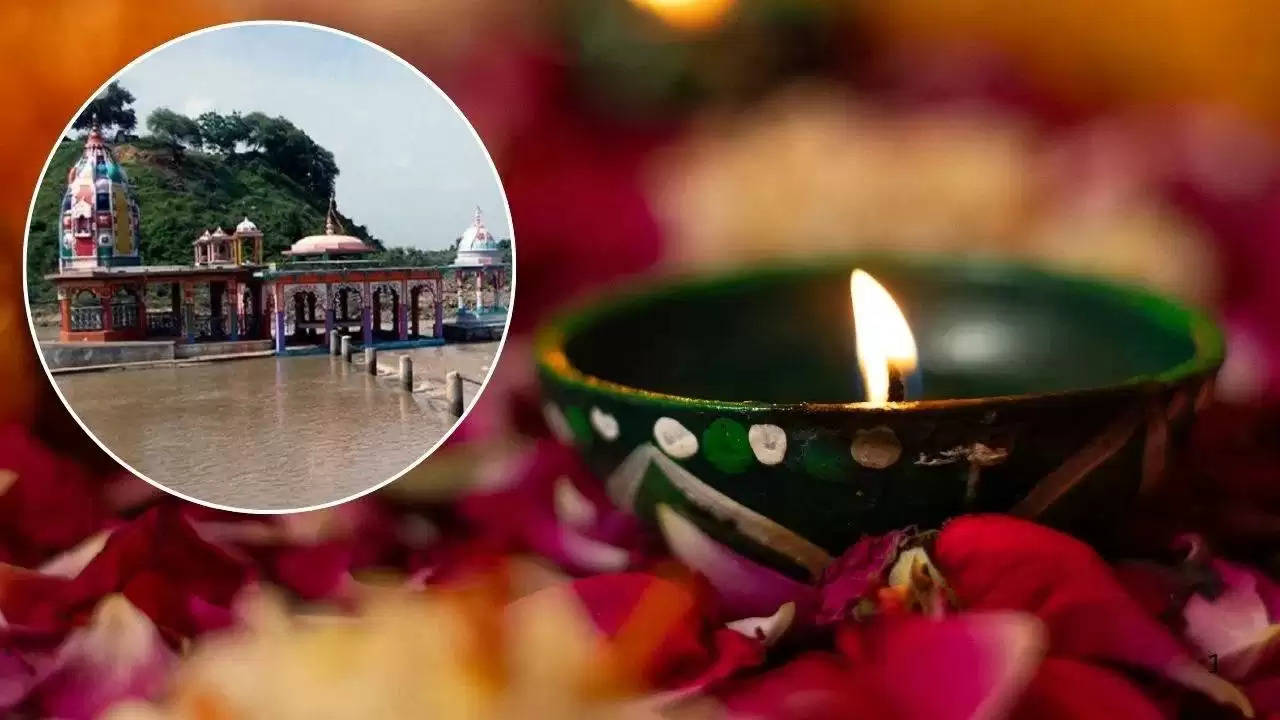 This temple of Maa Bhavani is very amazing, the lamp is lit not with ghee or oil but with water!