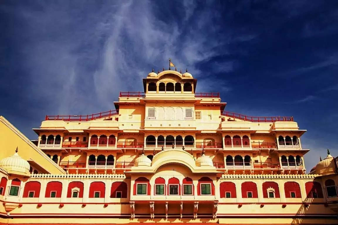 क्या सच में आज भी जयपुर के इस शाही महल में रहते हैं श्रीराम के वंशज, वीडियो देख आप खुद करें फैसला