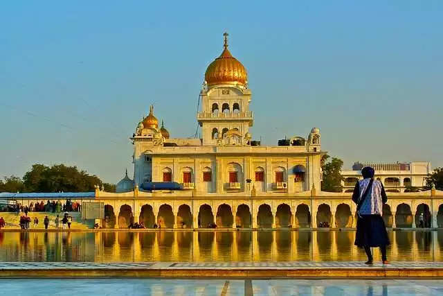 Such a unique Gurudwara of the world which contains the blood of lakhs of Mughal soldiers, watch its historical story in the video.