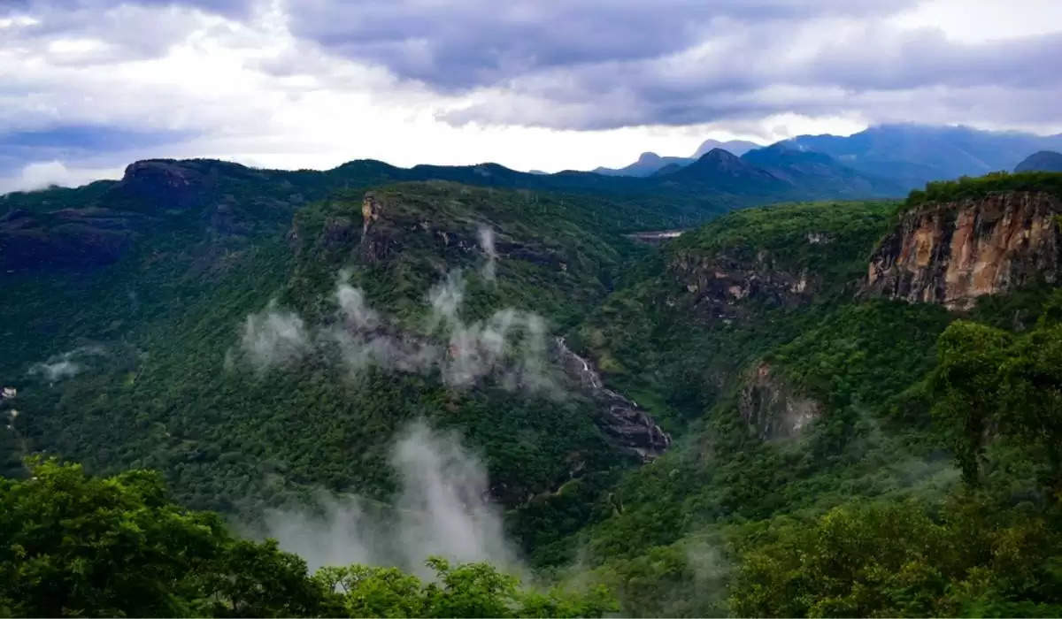 This weekend you should also visit Pollachi in Tamil Nadu with your partner, you will not feel like coming back after seeing the beautiful views, watch the video of the place where Vicky-Kat's marriage took place.