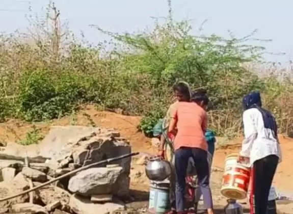भीलवाड़ा जिले में पानी की समस्या से परेशान हो रहे लोग, नहीं हो पा रही शादी भी