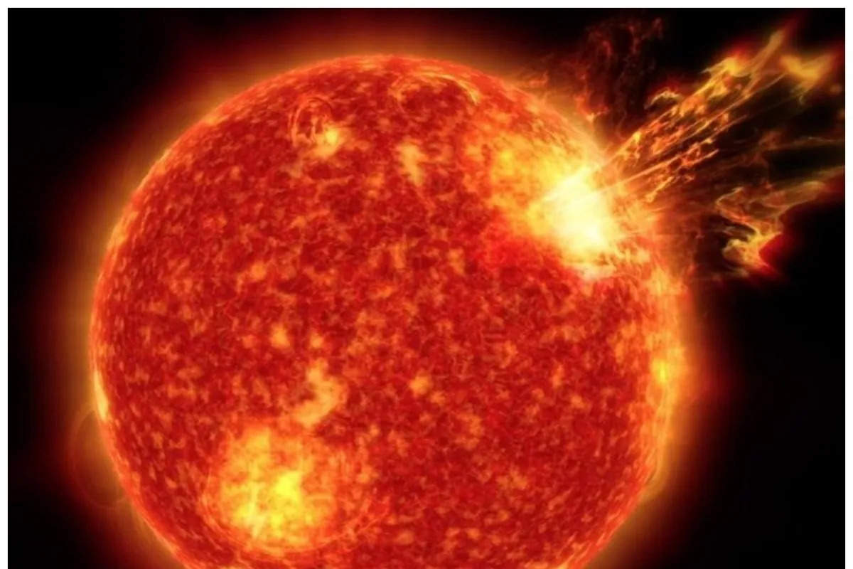 The biggest solar storm in 6 years has hit the Earth, what is the sign of a major disaster?