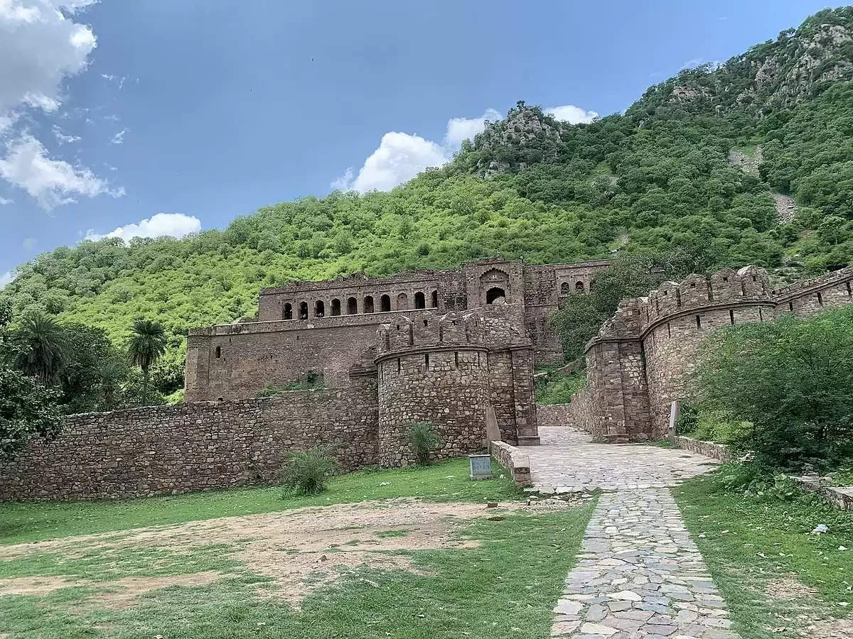क्या सचमुच भूतिया है भानगढ़ का किला? वीडियो देख सच्चाई पर नहीं होगा यकीन