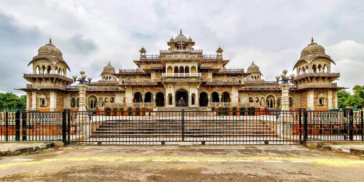 इंग्लैंड के राजा के स्वागत के लिए जयपुर के राजा ने बनवाई थी ये आलीशान ईमारत, वीडियो में देखें इसके अनकहे राज