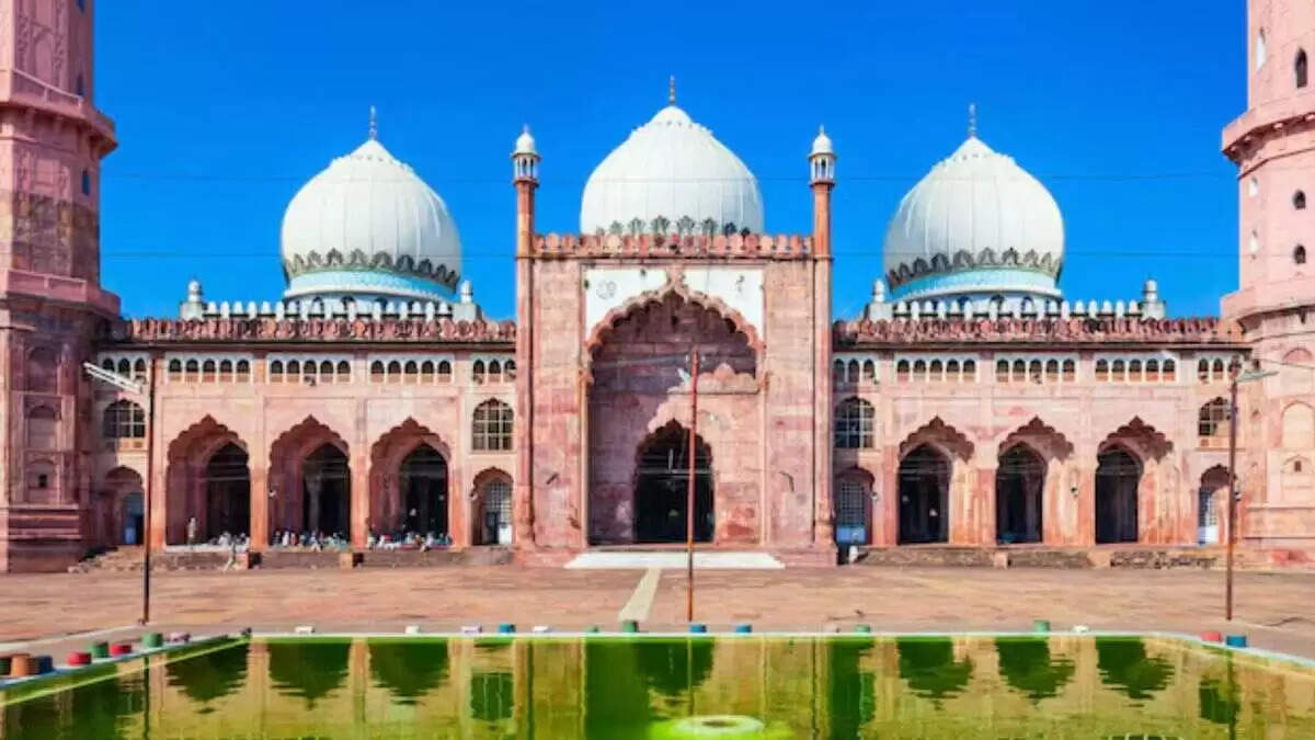 ईद के मौके पर आप भी जरूर करें मध्यप्रदेश के इन मस्जिदों की सैर, मिलेगा अनोखा अनुभव