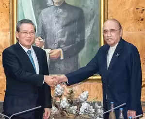 Li Qiang met Pakistani President