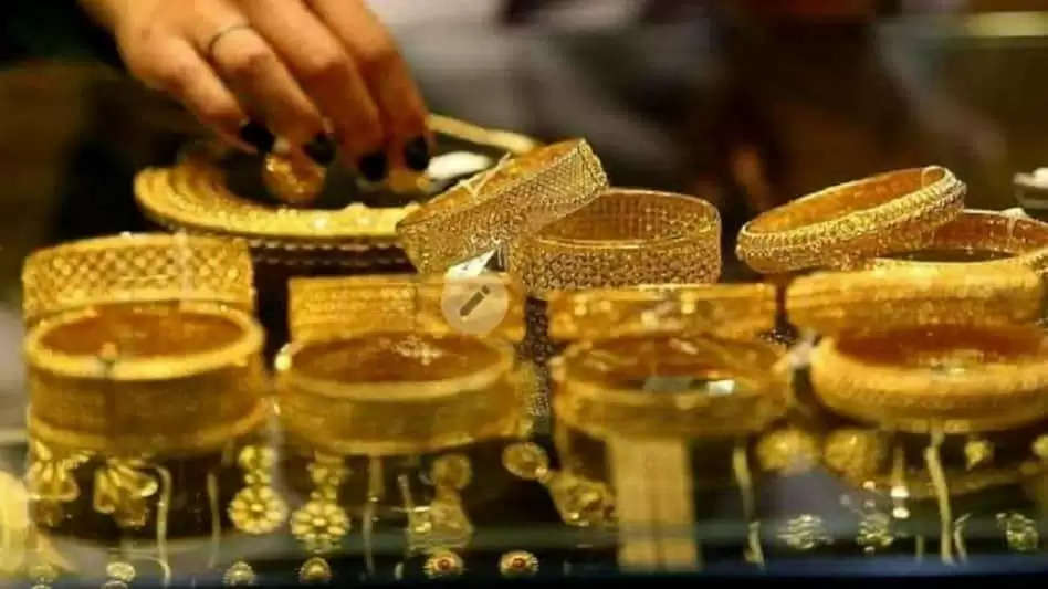 आज भी 400 रुपए सस्ता हुआ सोना,10 ग्राम की कीमत हुई अब इतनी