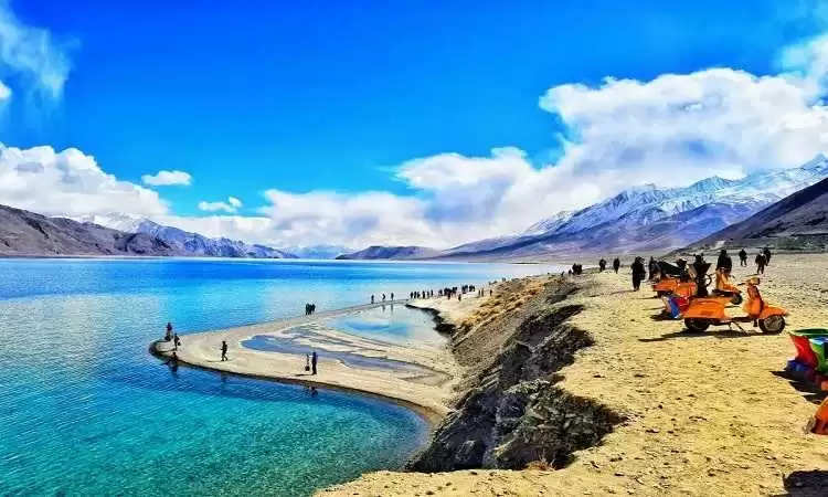 Are you planning to visit Ladakh? So this is a great place to visit, the trip will become memorable.