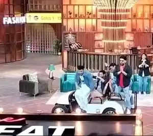 स्ट्रीमिंग शो 'द ग्रेट इंडियन कपिल शो' के सेट पर जमकर हुई मस्‍ती