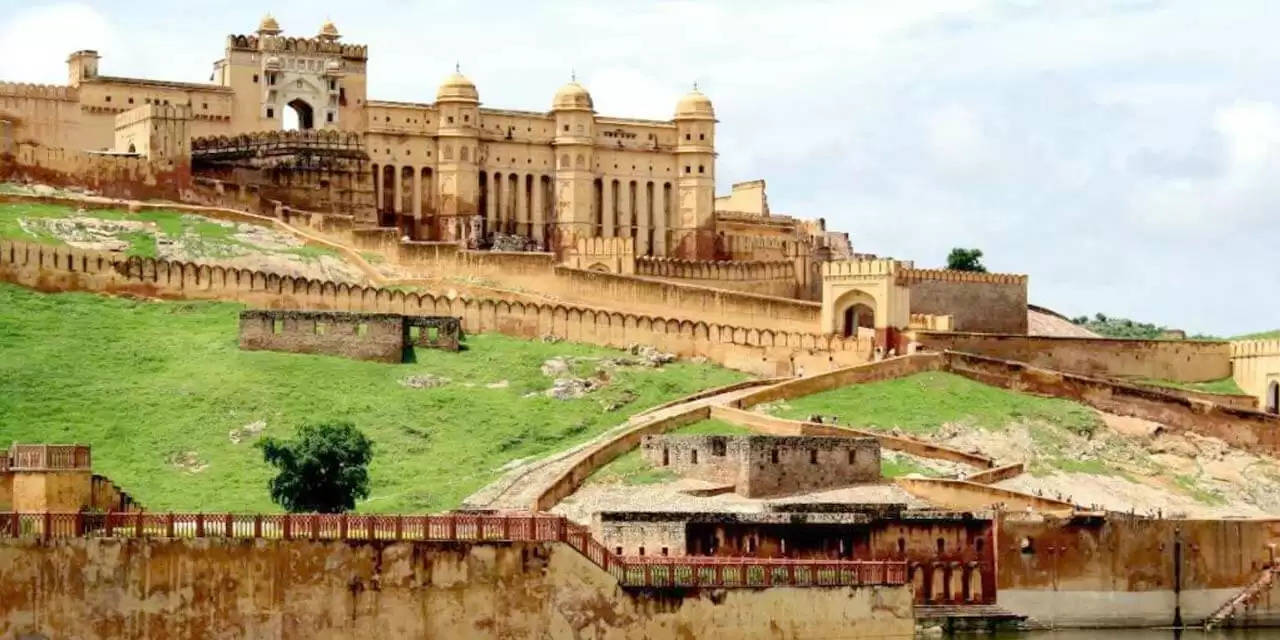 जयपुर के इस खास किले में है दुनिया की सबसे बड़ी तोप, वीडियो में देखें इसकी अनोखी खासियत