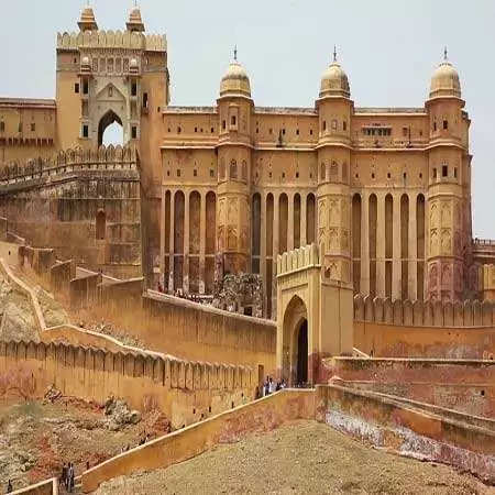 फुटेज में देखें राजस्थान का वो किला जिसके खजाने के लिए पूर्व पीएम इंदिरा गाँधी ने महारानी गायत्री देवी को भेज दिया था जेल