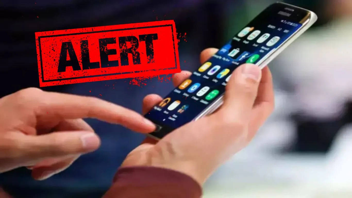 करोड़ों मोबाइल यूजर्स के लिए सरकार ने जारी किया अबतक का सबसे बड़ा रेड Alert!, जानिए क्या है चेतावनी